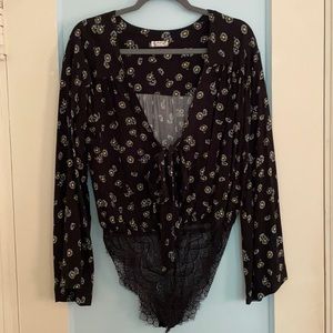 Free People Intimately black&flowers Bodysuit Top. Size Medium.